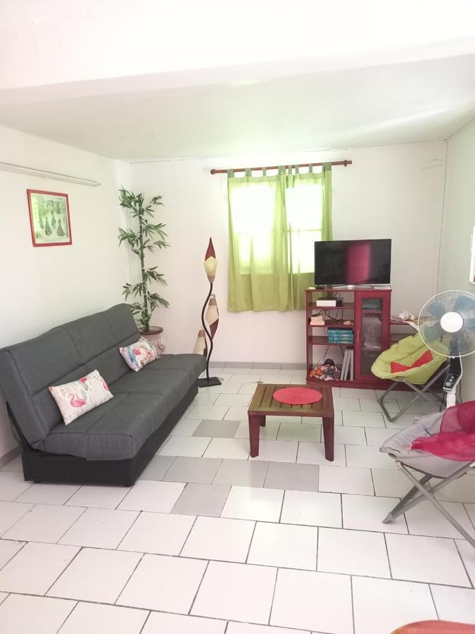 Bel Appartement - Proche Des Plages De Sainte Anne Eksteriør bilde