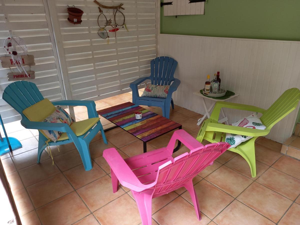 Bel Appartement - Proche Des Plages De Sainte Anne Eksteriør bilde